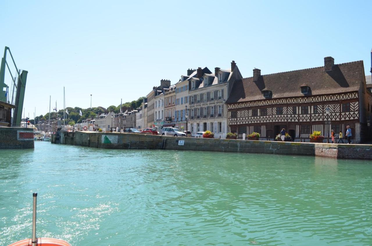 Appartement Le Phare Au Pied Du Port Saint-Valery-en-Caux Exterior photo